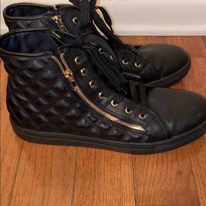 Men’s sneaker boot
